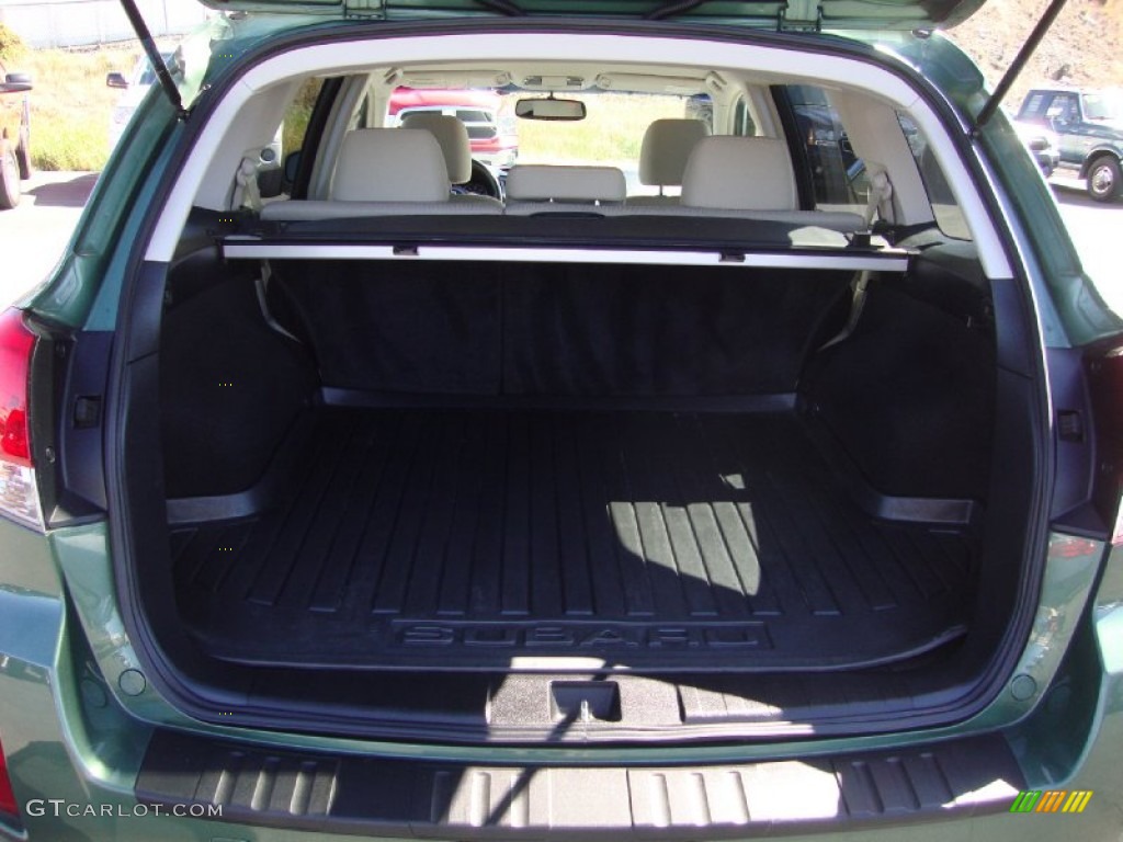 2011 Outback 2.5i Premium Wagon - Cypress Green Pearl / Warm Ivory photo #24