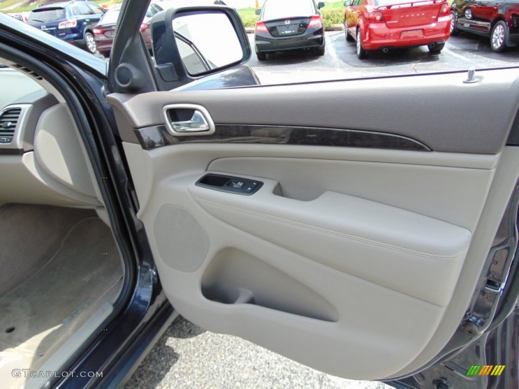 2012 Grand Cherokee Laredo 4x4 - Maximum Steel Metallic / Dark Graystone/Medium Graystone photo #18