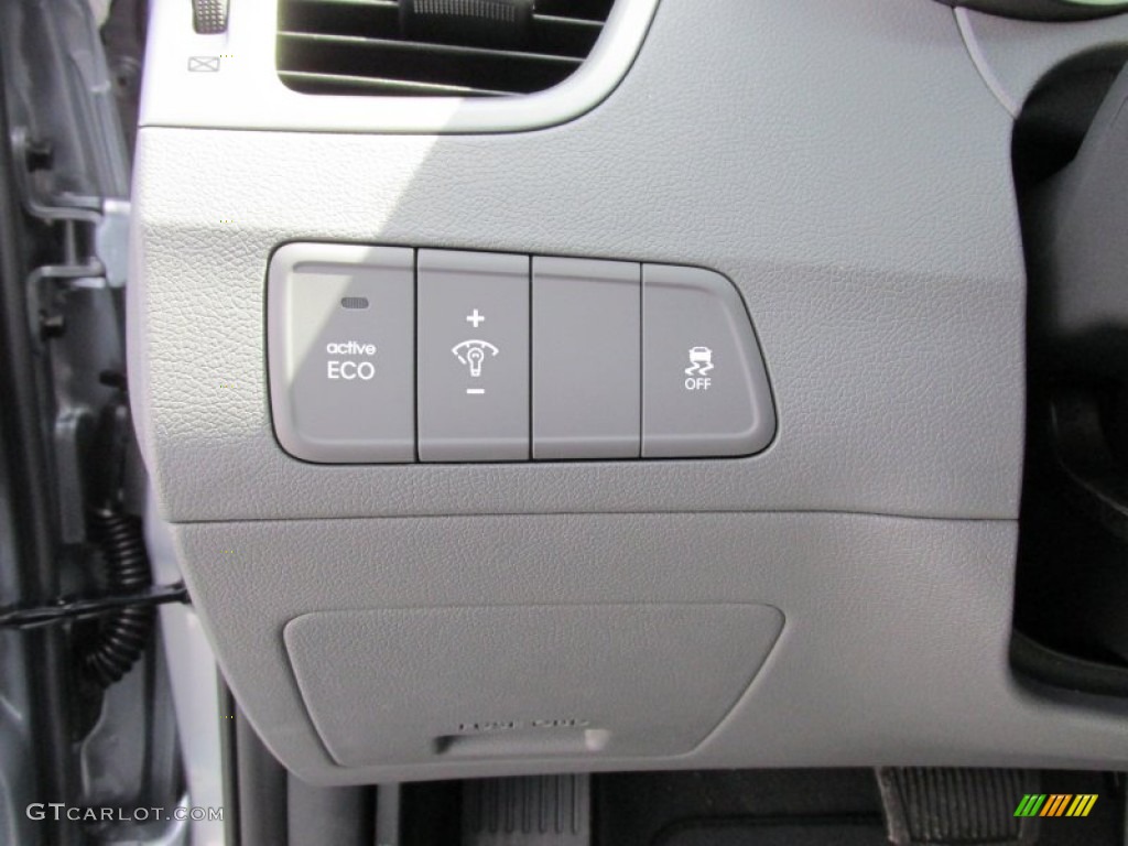 2016 Hyundai Elantra Limited Controls Photo #103250891