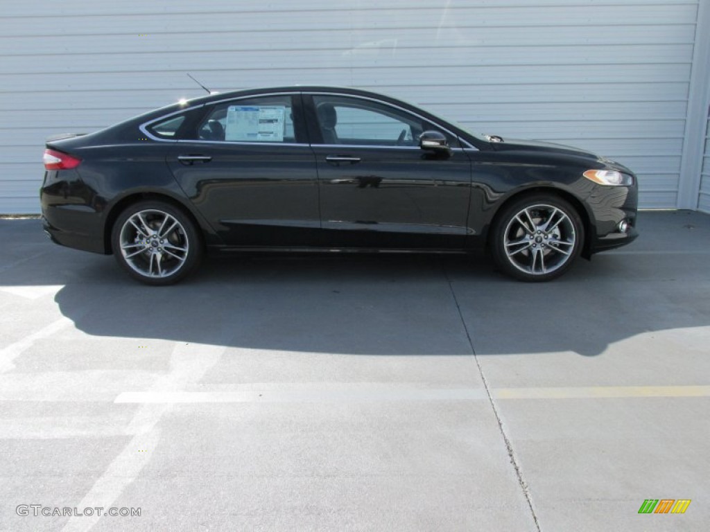 2015 Fusion Titanium - Tuxedo Black Metallic / Charcoal Black photo #3