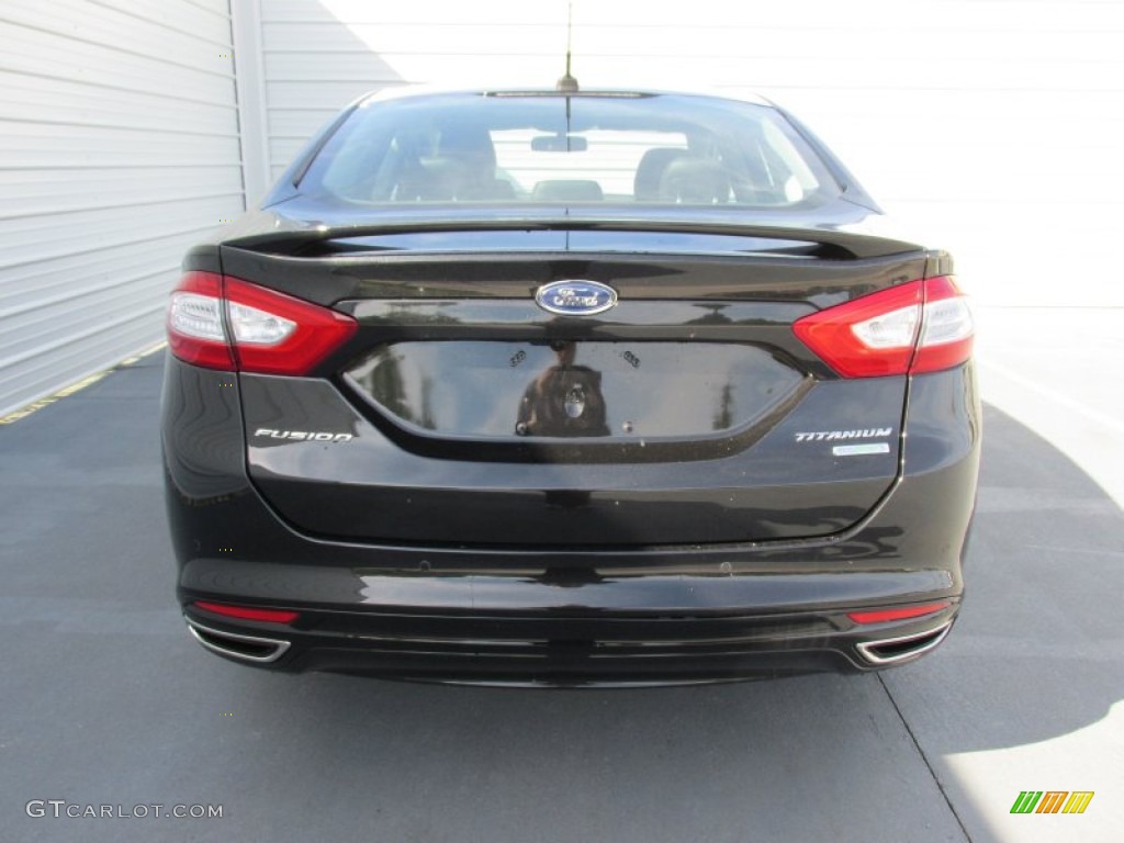 2015 Fusion Titanium - Tuxedo Black Metallic / Charcoal Black photo #5