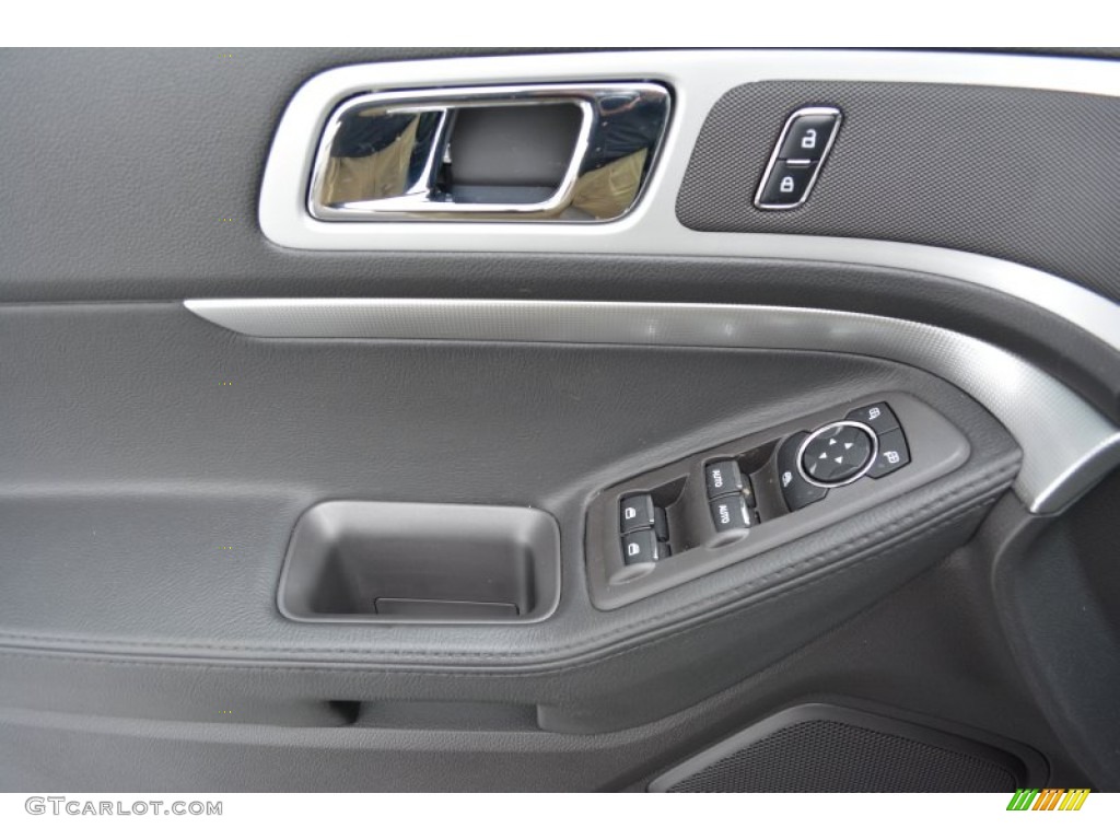 2015 Explorer XLT - Oxford White / Charcoal Black photo #6