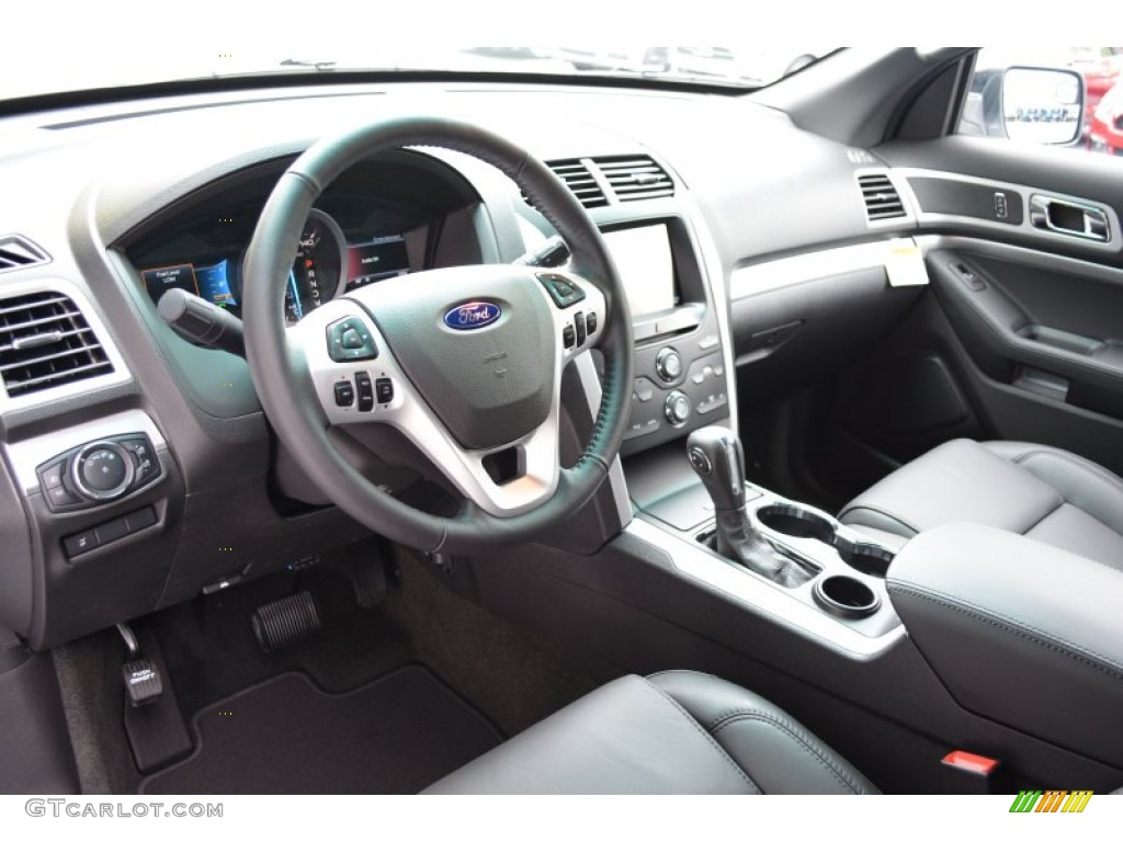 2015 Explorer XLT - Oxford White / Charcoal Black photo #8