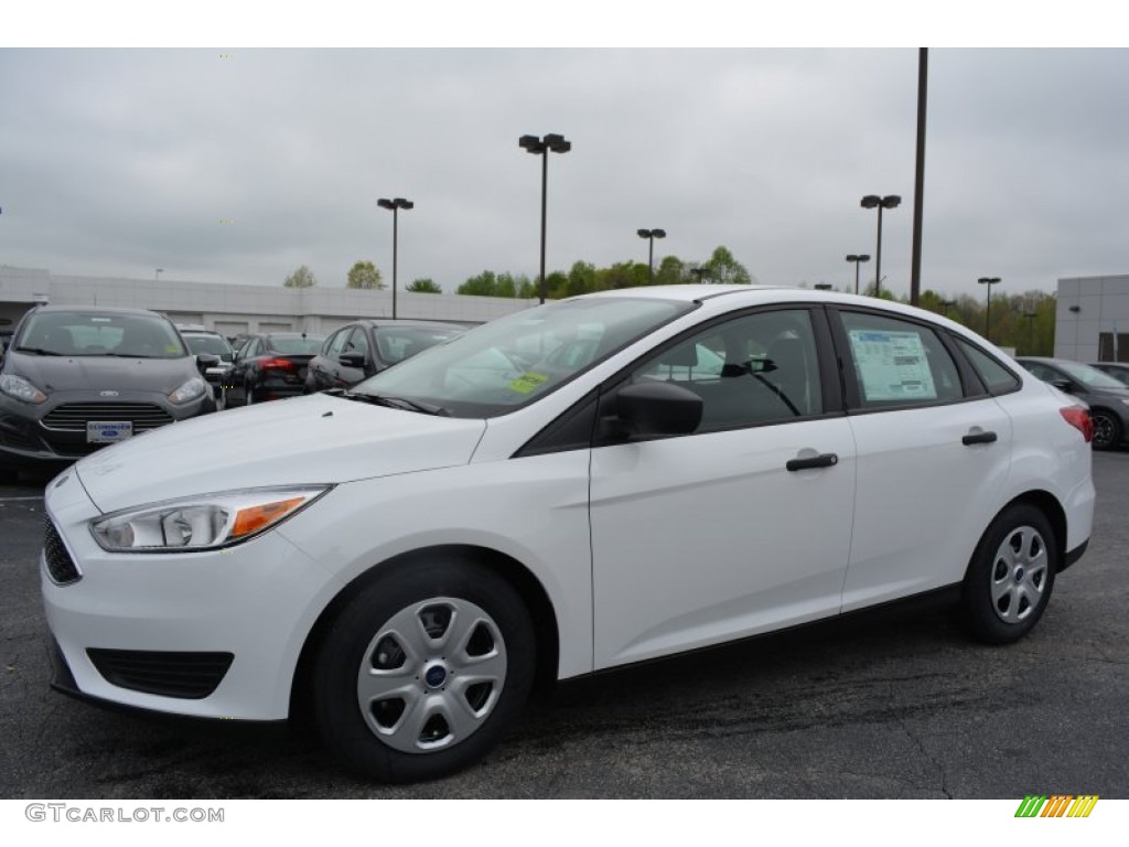 2015 Focus S Sedan - Oxford White / Charcoal Black photo #3