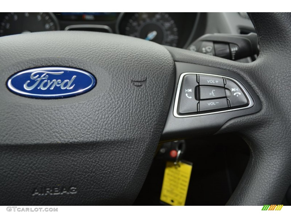 2015 Ford Focus S Sedan Controls Photo #103259294