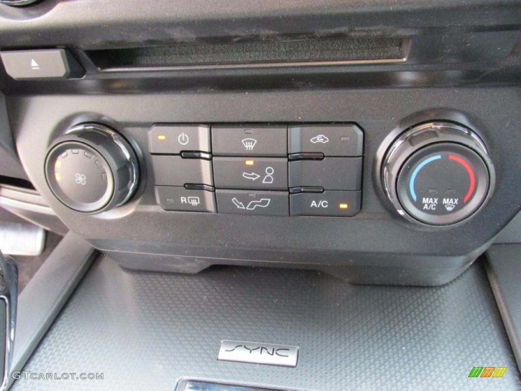 2015 Ford F150 XLT SuperCrew 4x4 Controls Photo #103263506