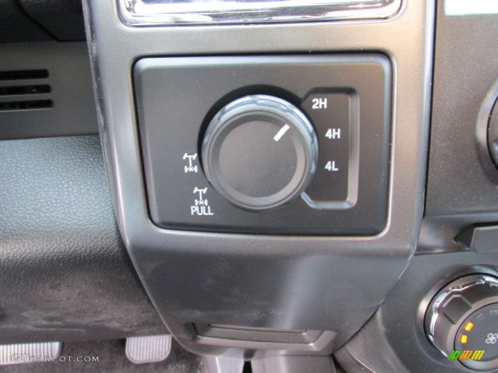 2015 Ford F150 XLT SuperCrew 4x4 Controls Photo #103263533
