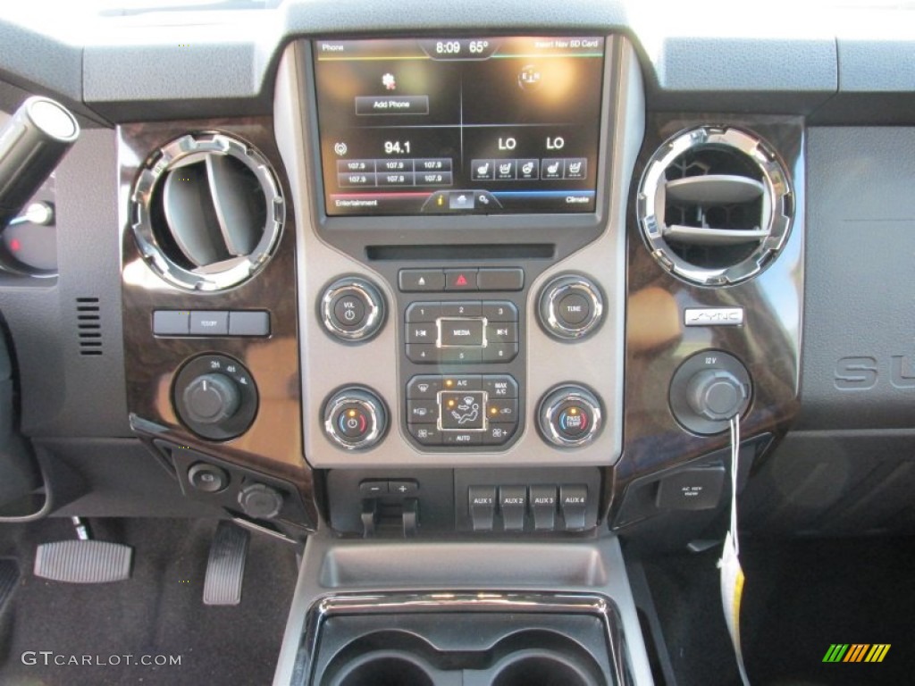 2015 Ford F350 Super Duty Platinum Crew Cab 4x4 DRW Controls Photos