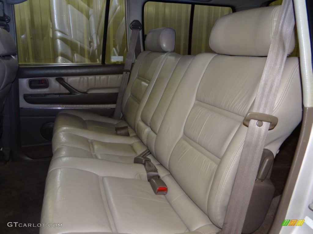 1995 Land Cruiser  - Desert Dune Metallic / Beige photo #16