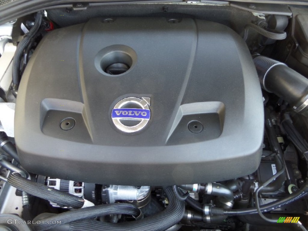 2015 Volvo V60 T5 Drive-E Engine Photos