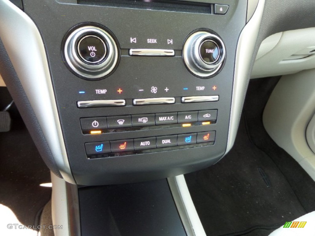 2015 Lincoln MKC FWD Controls Photo #103282807