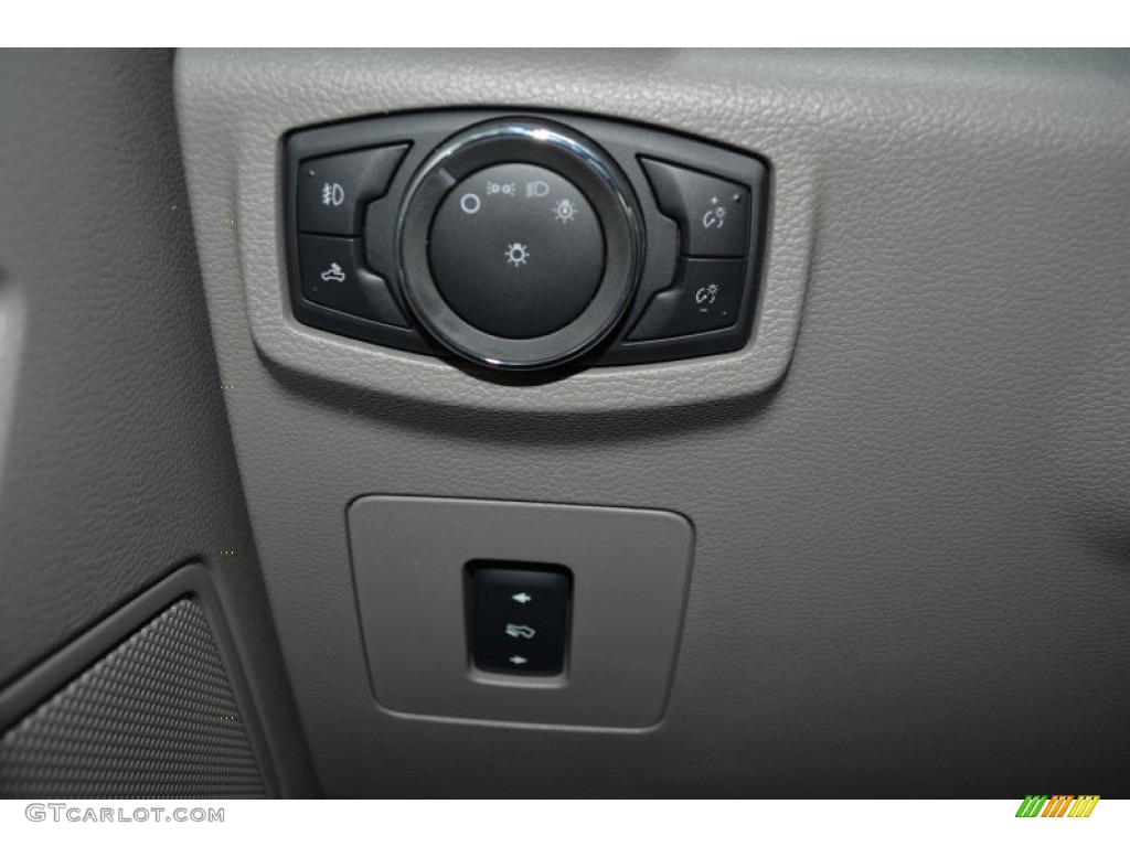 2015 Ford F150 XLT SuperCrew Controls Photo #103287037