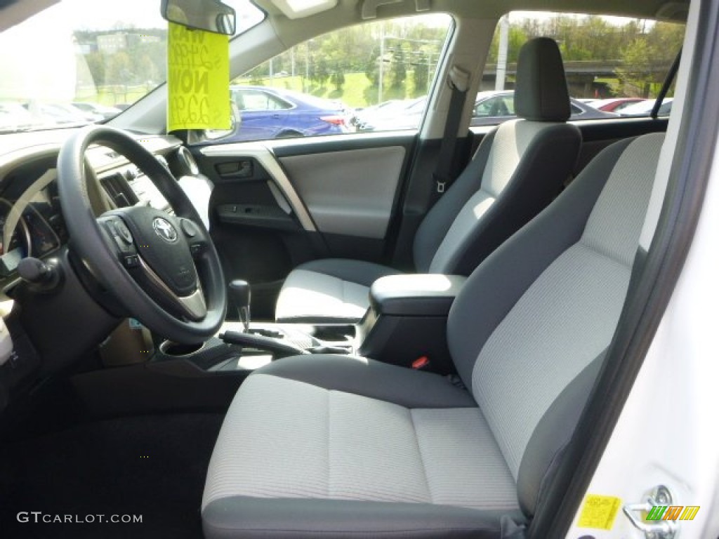 Black Interior 2015 Toyota RAV4 LE Photo #103291564