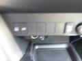 Super White - RAV4 LE Photo No. 20