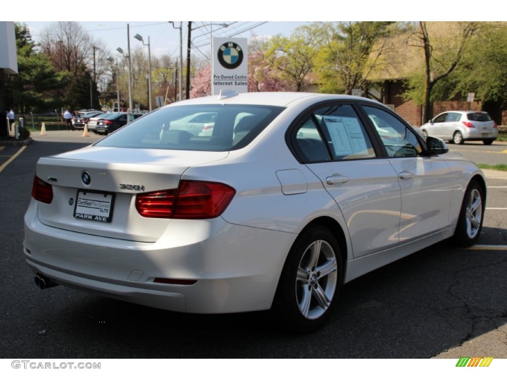 2014 3 Series 328i xDrive Sedan - Mineral White Metallic / Black photo #3