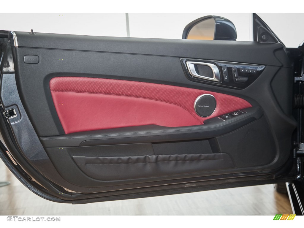 2013 Mercedes-Benz SLK 350 Roadster Bengal Red/Black Door Panel Photo #103295541