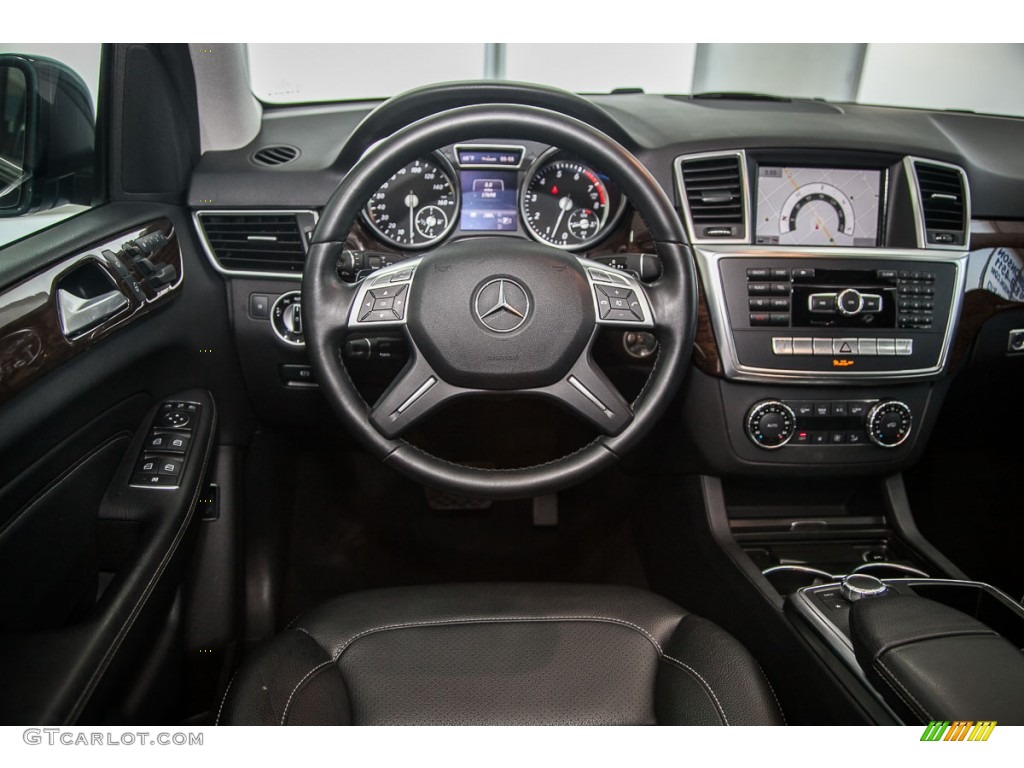 Black Interior 2013 Mercedes-Benz ML 350 4Matic Photo #103295971
