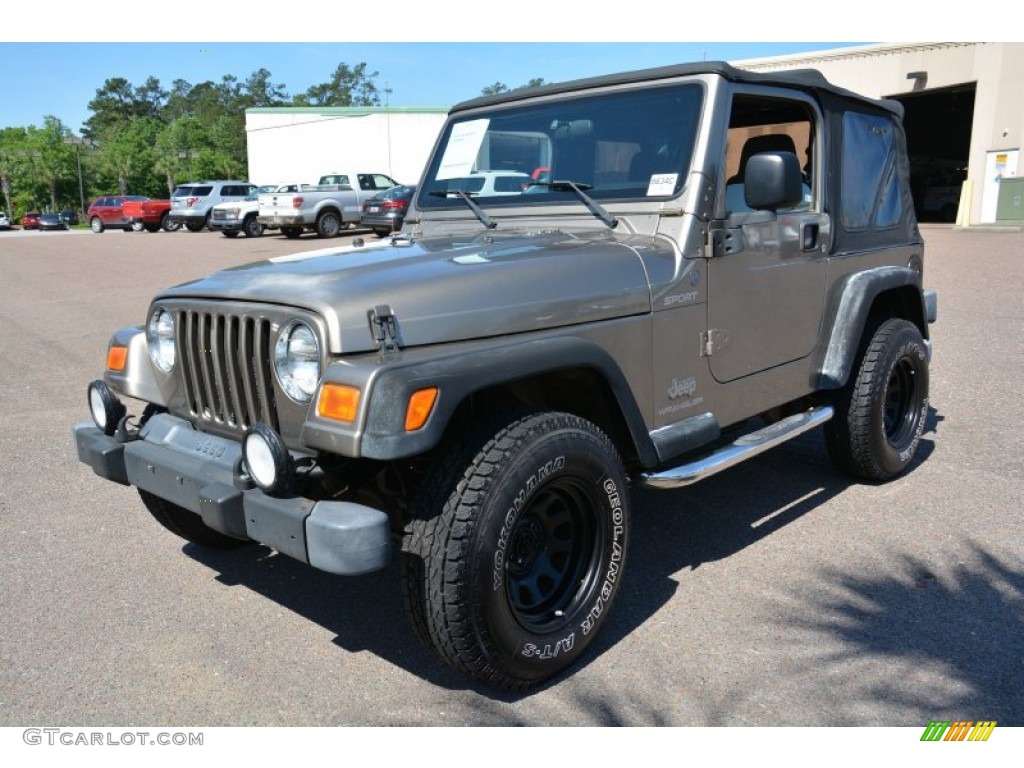 2004 Wrangler Sport 4x4 - Light Khaki Metallic / Khaki photo #7