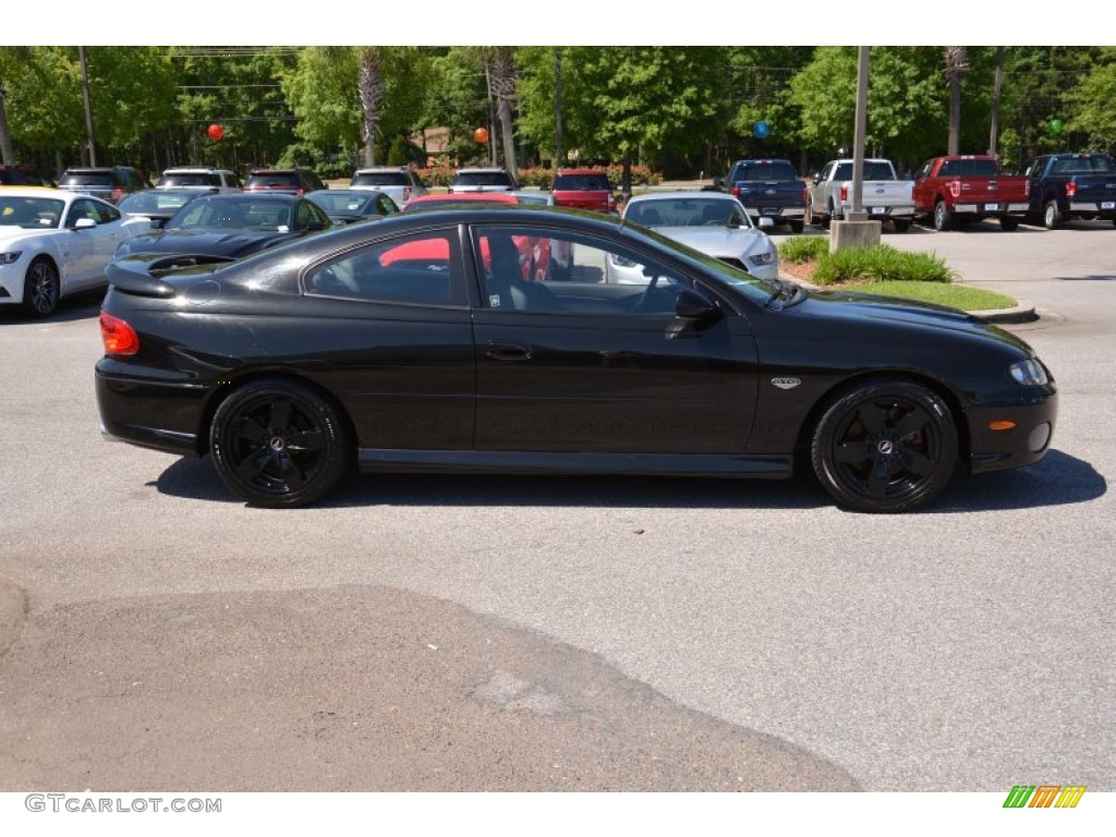 2005 GTO Coupe - Phantom Black Metallic / Black photo #2