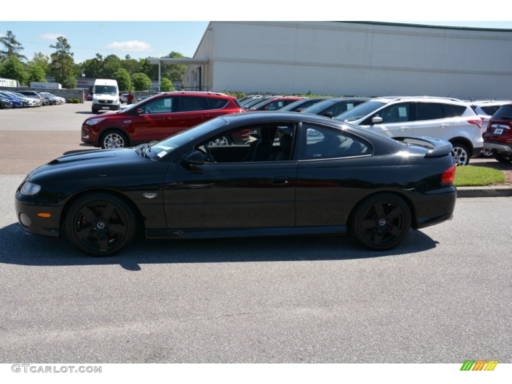2005 GTO Coupe - Phantom Black Metallic / Black photo #6