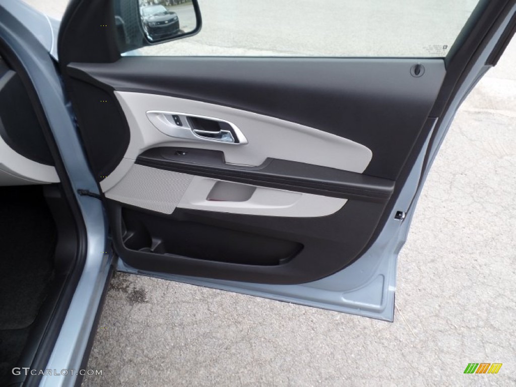 2015 Chevrolet Equinox LS AWD Light Titanium/Jet Black Door Panel Photo #103301770