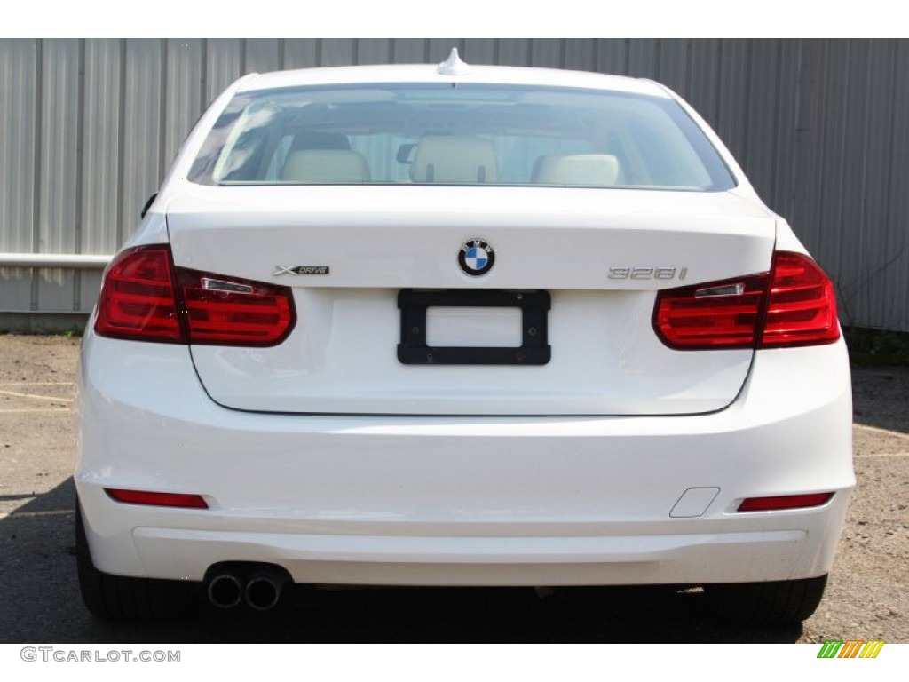 2013 3 Series 328i xDrive Sedan - Alpine White / Venetian Beige photo #4