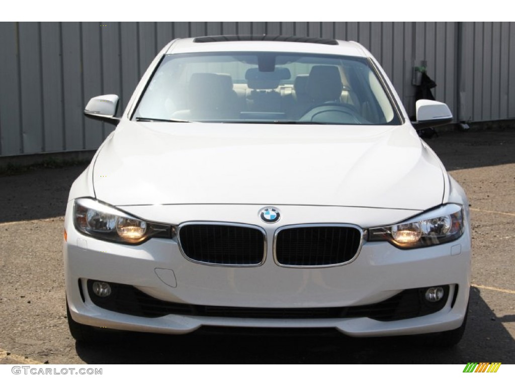 2013 3 Series 328i xDrive Sedan - Alpine White / Venetian Beige photo #6