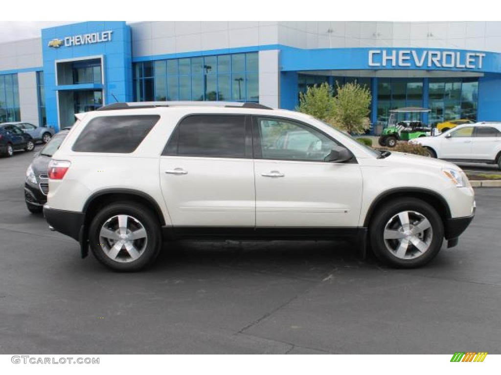 White Diamond Tricoat GMC Acadia