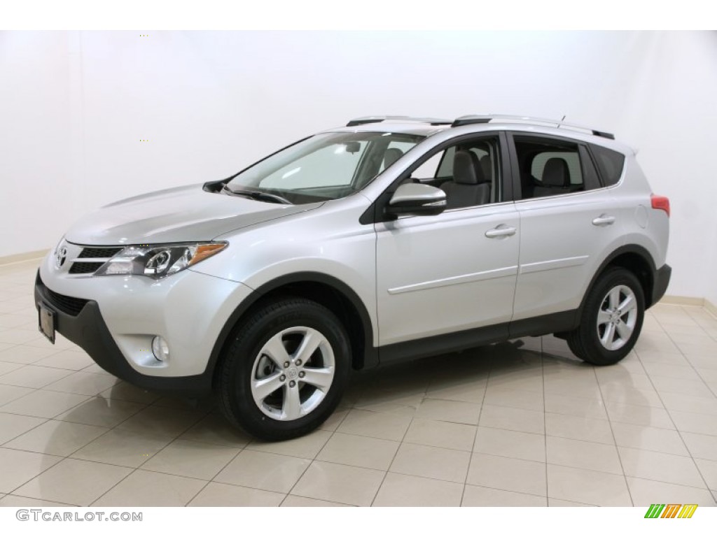 Classic Silver Metallic 2013 Toyota RAV4 XLE AWD Exterior Photo #103305274