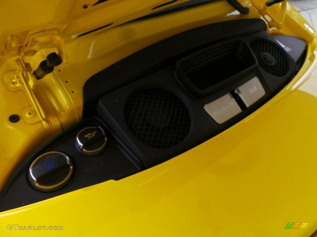 2015 911 Turbo S Coupe - Racing Yellow / Black photo #23