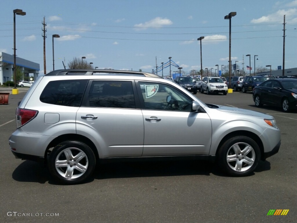 2009 Forester 2.5 X Limited - Spark Silver Metallic / Black photo #5