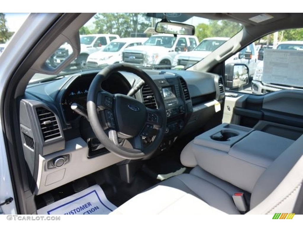 2015 F150 XL SuperCrew 4x4 - Oxford White / Medium Earth Gray photo #19