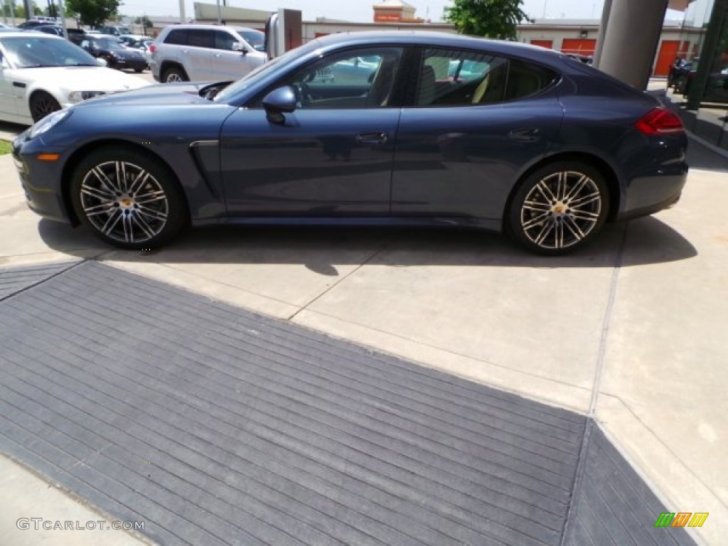 2015 Panamera S - Yachting Blue Metallic / Black/Luxor Beige photo #4