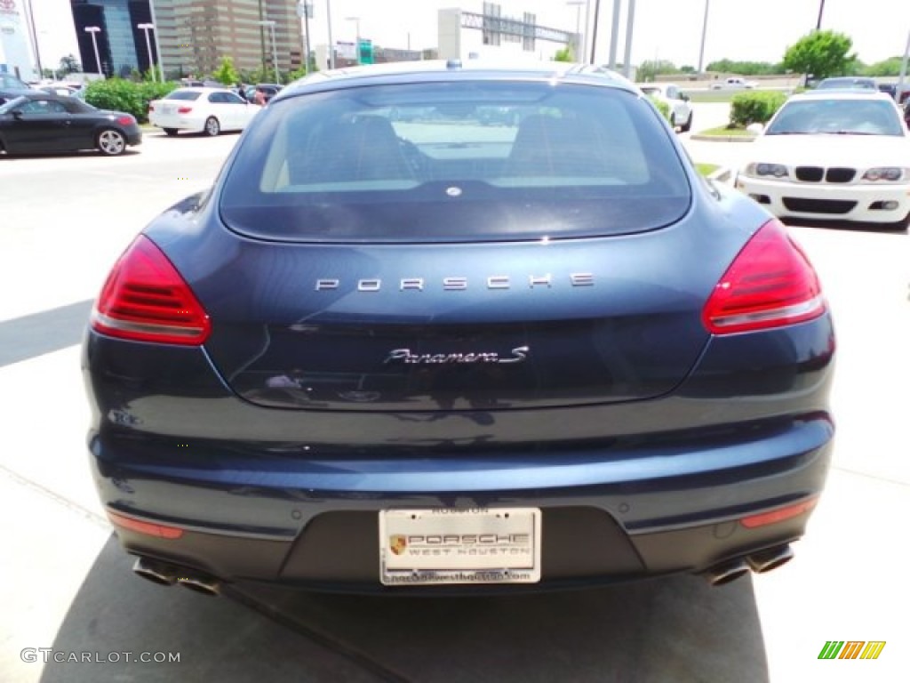 2015 Panamera S - Yachting Blue Metallic / Black/Luxor Beige photo #6