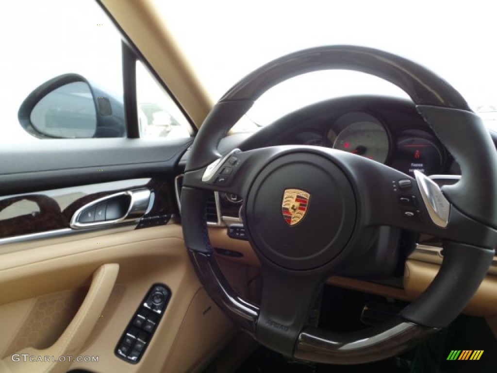 2015 Porsche Panamera S Steering Wheel Photos