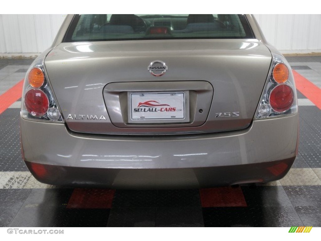 2004 Altima 2.5 S - Polished Pewter / Charcoal photo #50