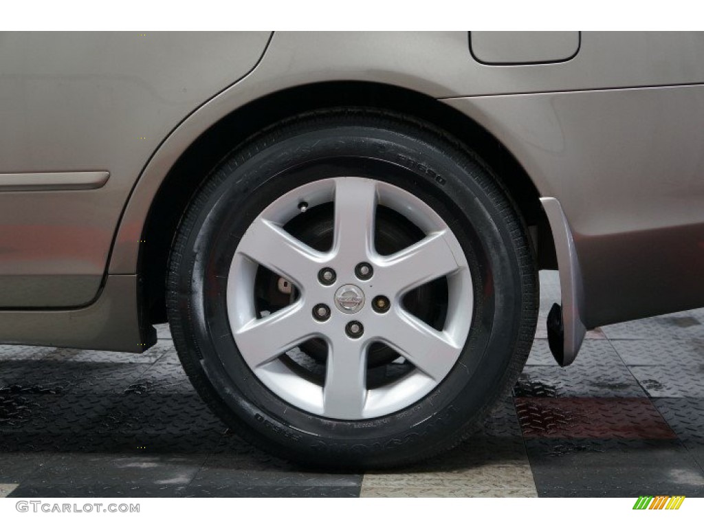 2004 Altima 2.5 S - Polished Pewter / Charcoal photo #52