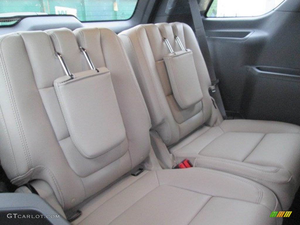 2015 Explorer Limited - White Platinum / Medium Light Stone photo #23