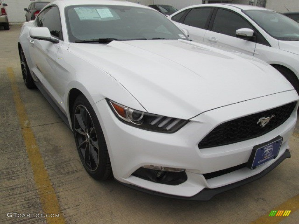 Oxford White Ford Mustang