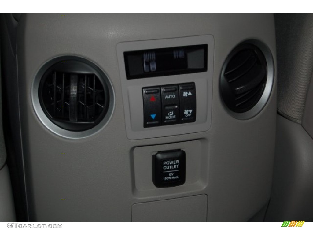 2015 Pilot LX - Alabaster Silver Metallic / Gray photo #20