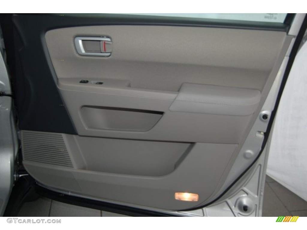 2015 Pilot LX - Alabaster Silver Metallic / Gray photo #22