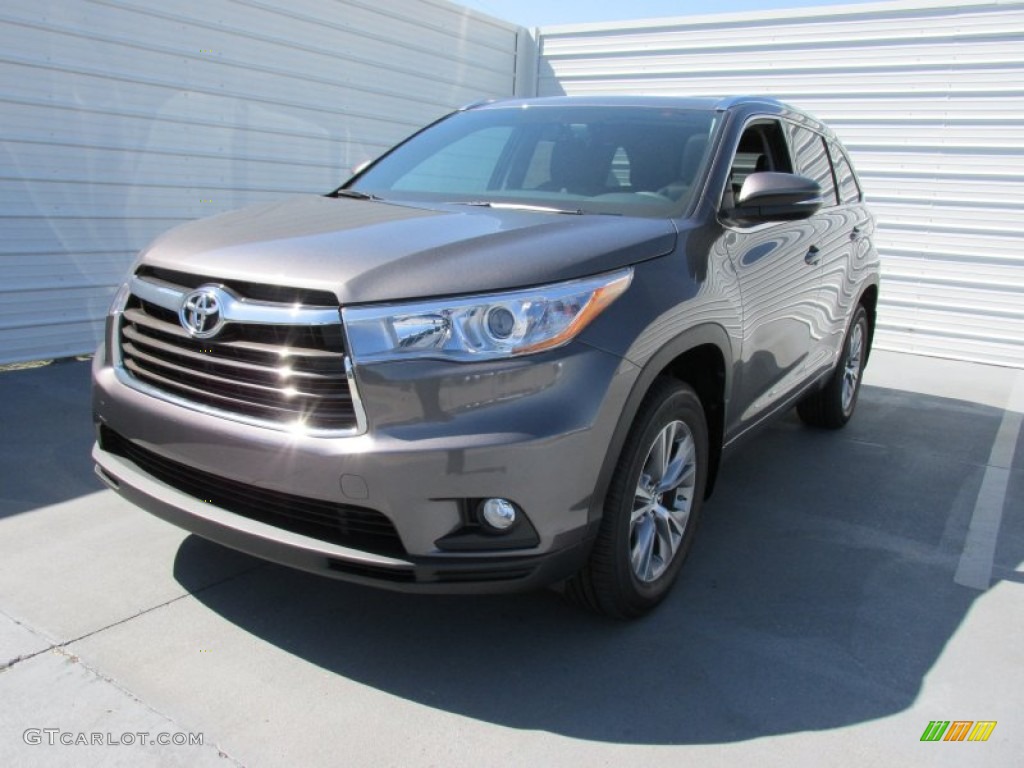 Predawn Gray Mica 2015 Toyota Highlander XLE Exterior Photo #103322029