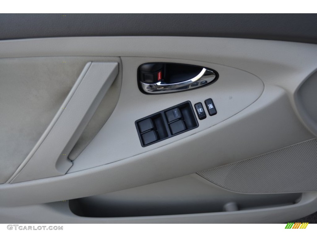 2007 Toyota Camry LE Ash Door Panel Photo #103324323