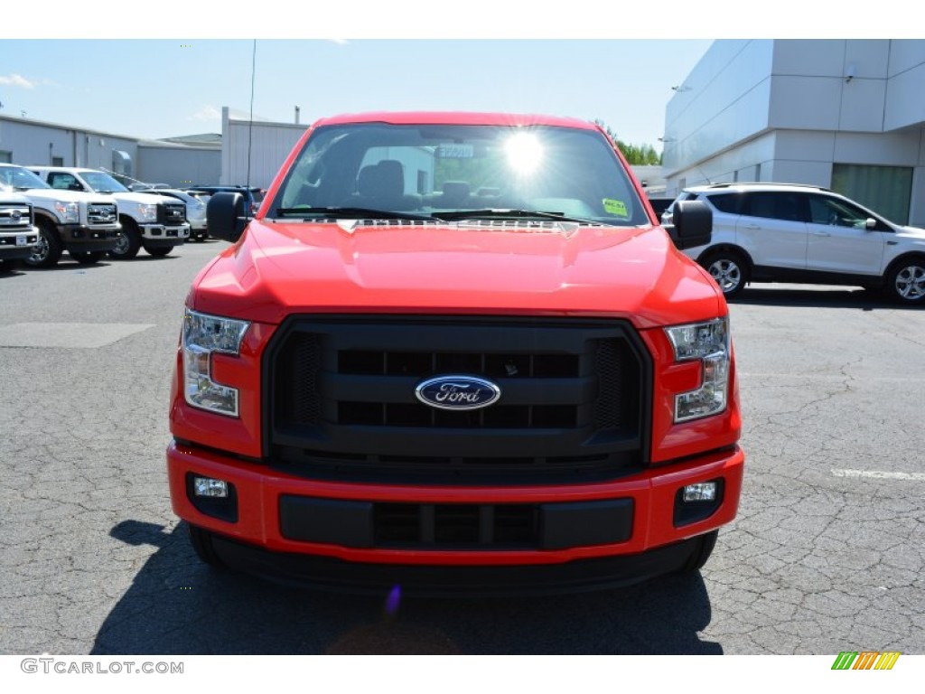 2015 F150 XL SuperCrew - Race Red / Medium Earth Gray photo #4