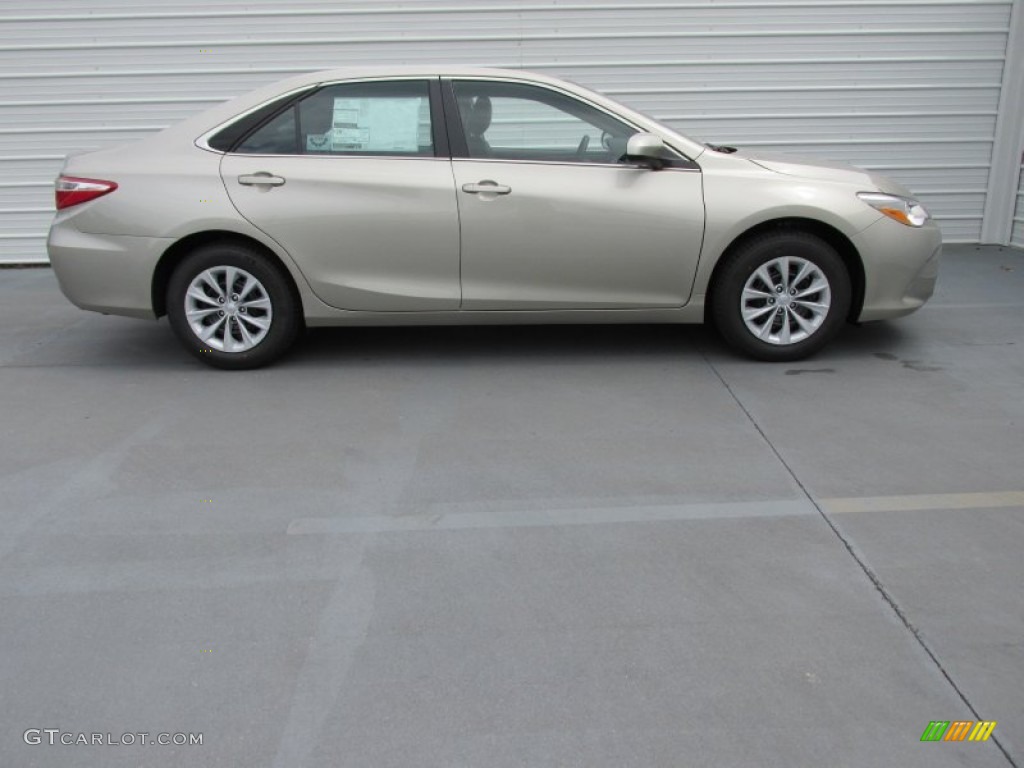 Creme Brulee Mica 2015 Toyota Camry LE Exterior Photo #103327916
