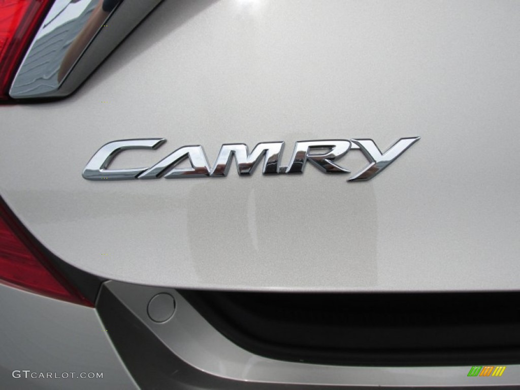 2015 Camry LE - Creme Brulee Mica / Black photo #13