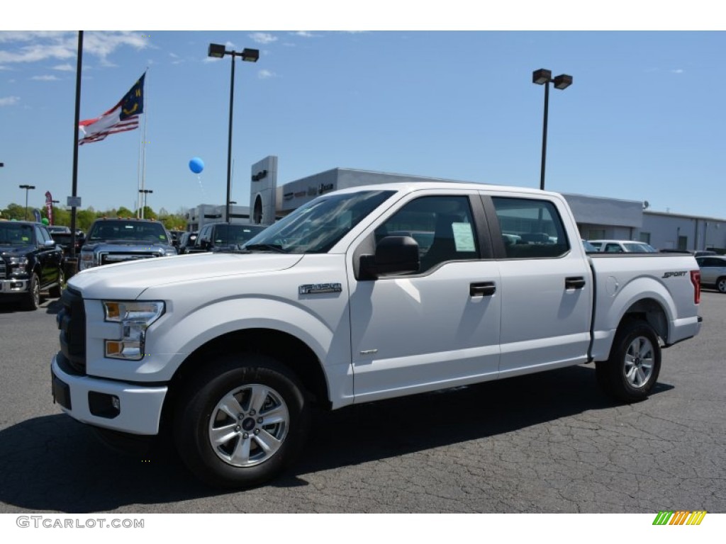 2015 F150 XL SuperCrew - Oxford White / Medium Earth Gray photo #3