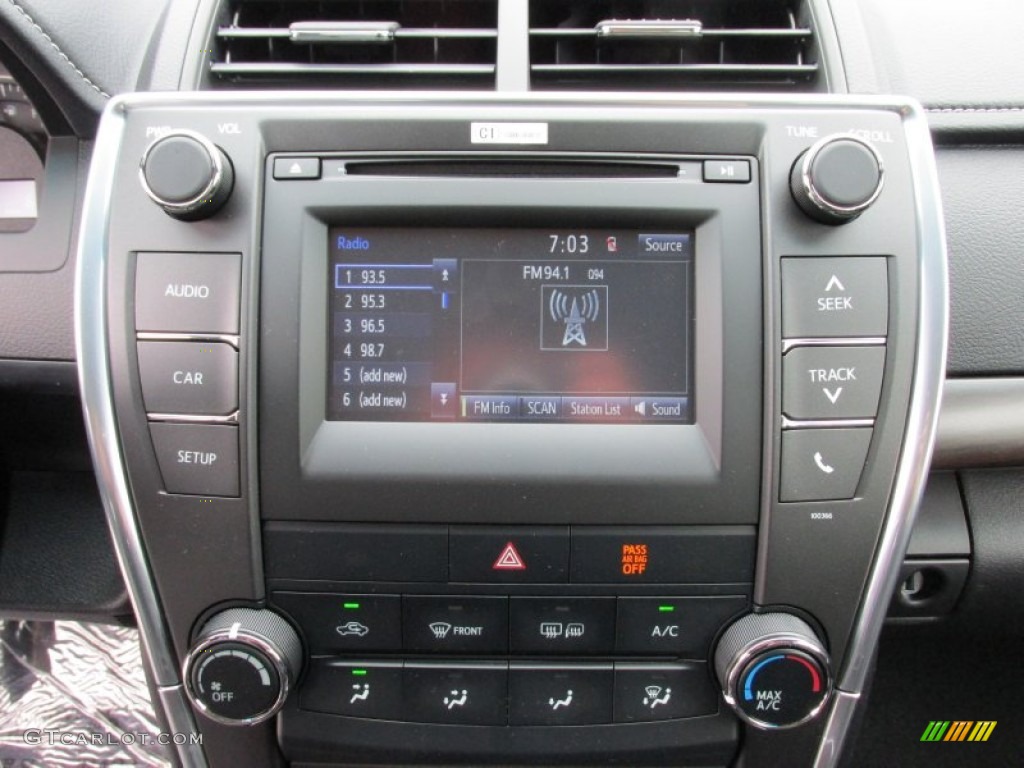 2015 Camry LE - Creme Brulee Mica / Black photo #25