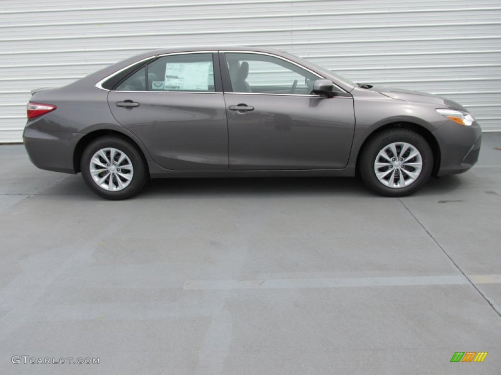 2015 Camry LE - Predawn Gray Mica / Ash photo #3