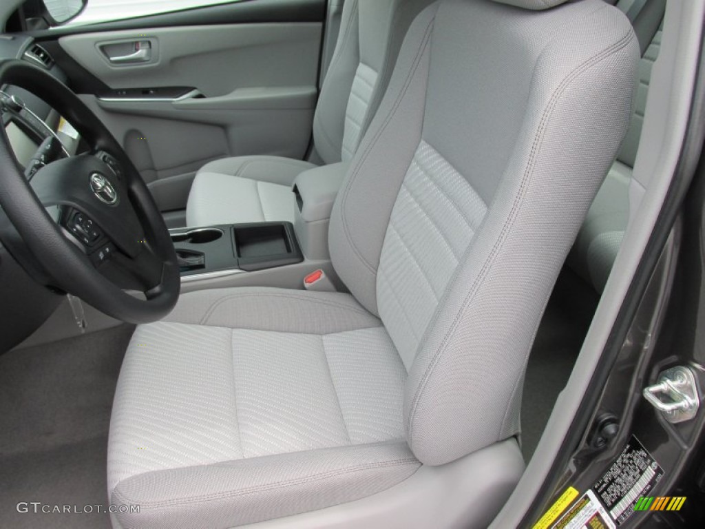 2015 Camry LE - Predawn Gray Mica / Ash photo #21